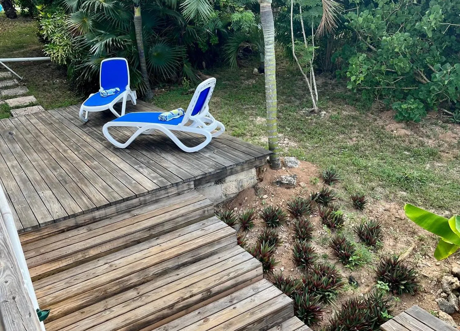 House Of Blue At Turtle Cove Long Island Bahamas Villa